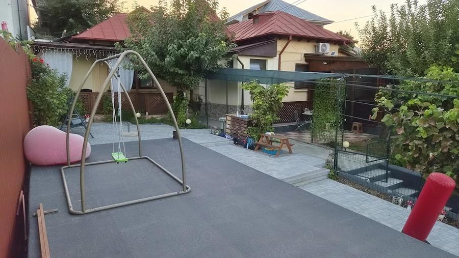 Casă cu 4 camere cu Teren 557 Mp în Ultracentral