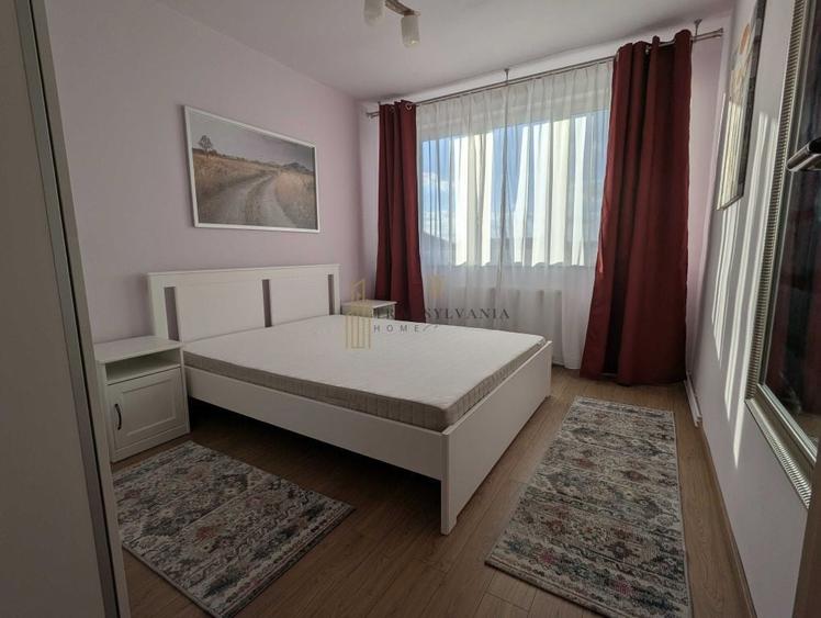 Apartament cu 2 camere semidecomandat, mobilat în Central — fotografia 3