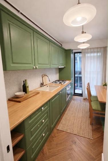 Apartament cu 2 camere decomandat, mobilat în Central