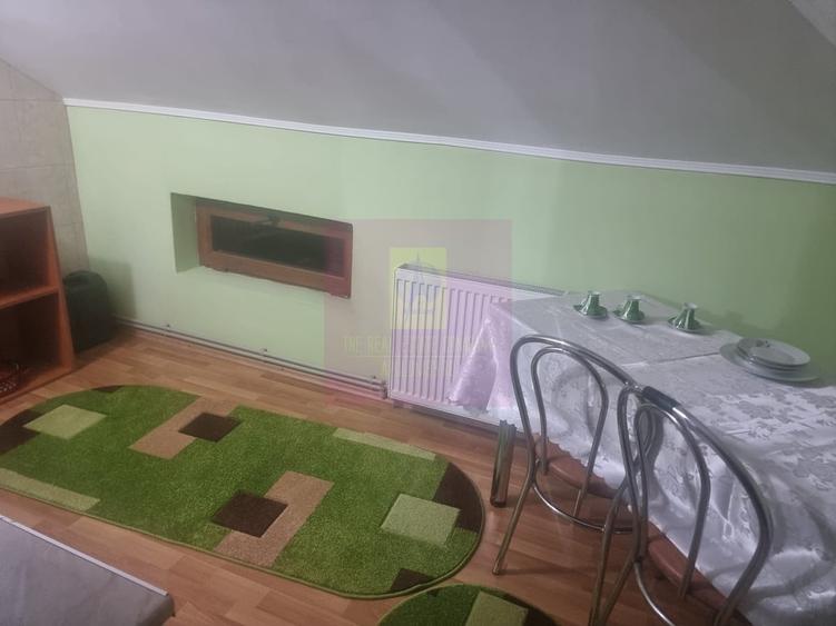 Casă cu 7 camere cu Teren 1500 Mp în Islaz