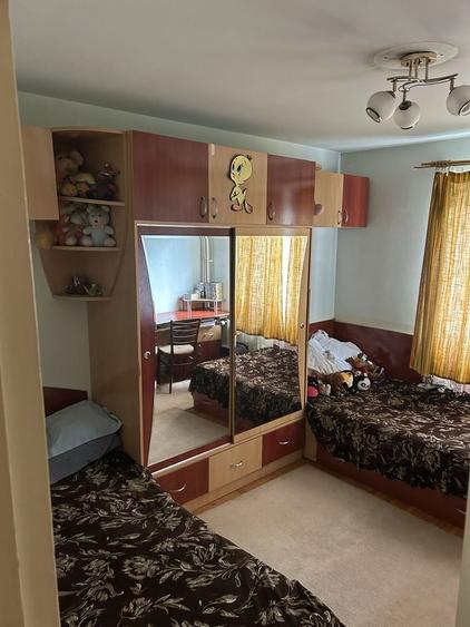 Apartament cu 2 camere semidecomandat în 1 Mai