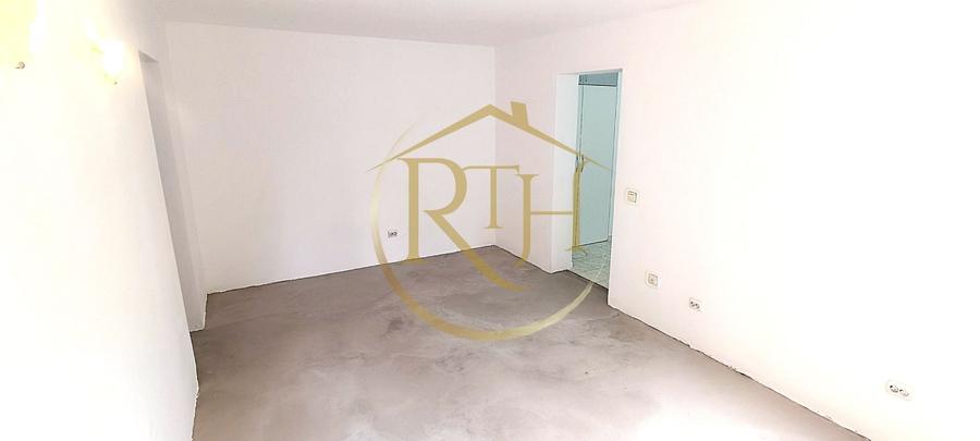 Apartament cu 2 camere semidecomandat în Medicină