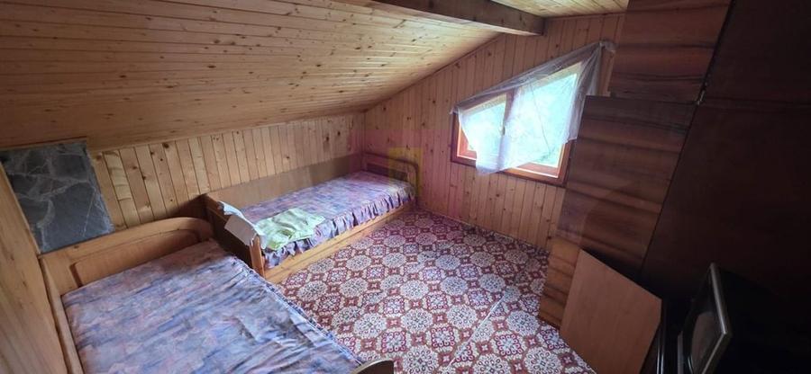 Casă cu 5 camere cu Teren 2200 Mp în Provița de Sus