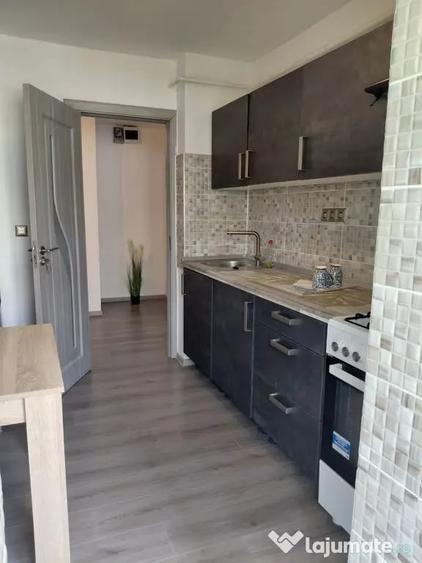 Apartament cu 2 camere decomandat în Mazepa 2