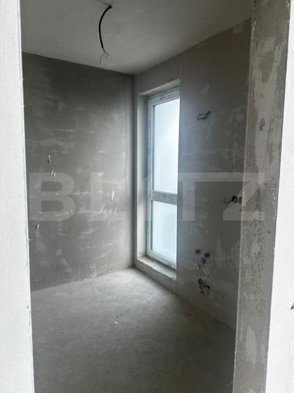 Apartament cu 3 camere semidecomandat în Mărăști