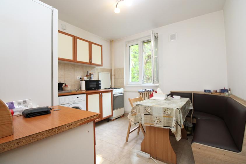 Apartament cu 2 camere decomandat în Drumul Taberei
