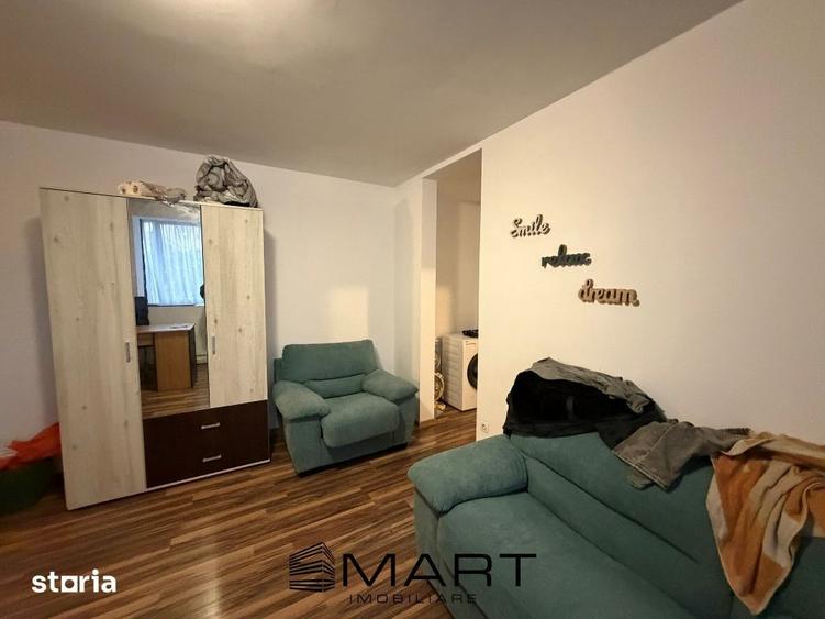 Apartament cu 3 camere semidecomandat, mobilat în Mihai Viteazul