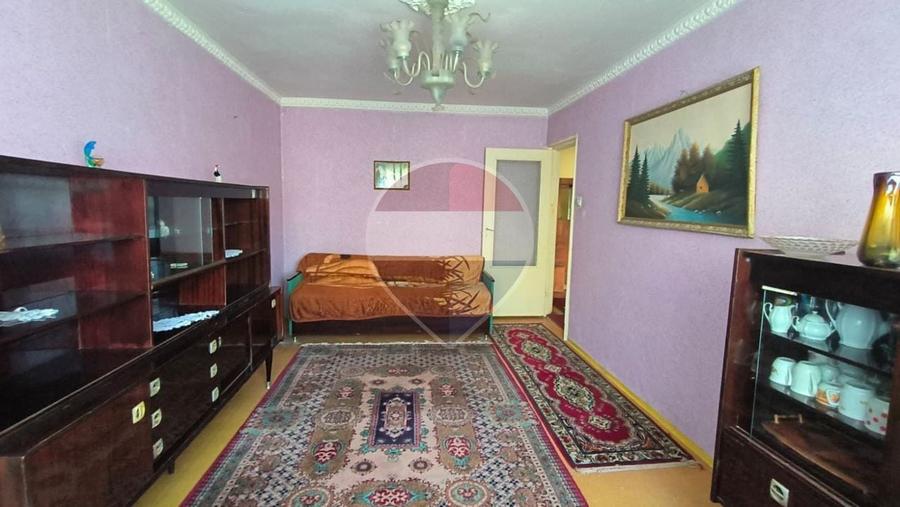 Apartament cu 3 camere decomandat în Micro 17