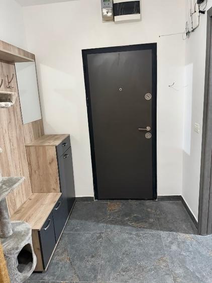 Apartament cu 3 camere decomandat, mobilat în Drumul Taberei
