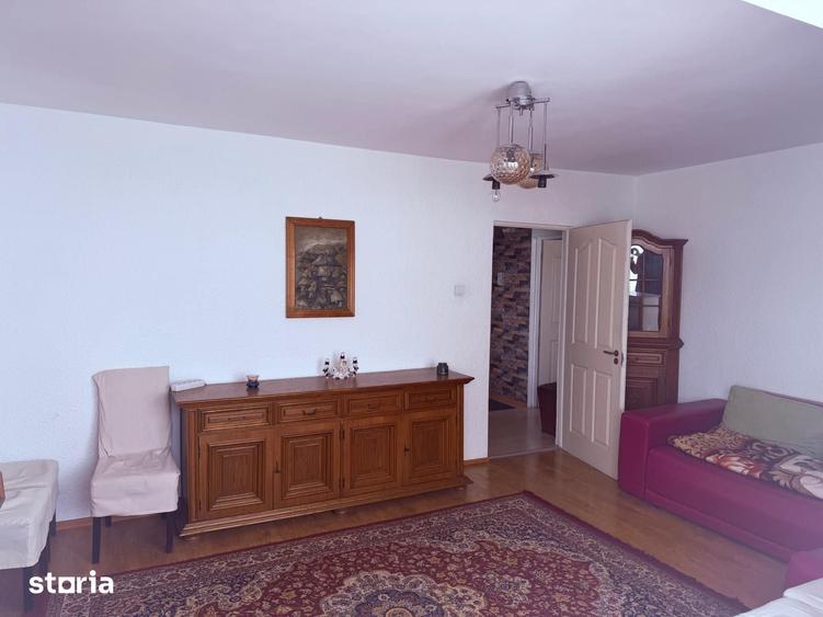 Apartament cu 3 camere decomandat în Burdujeni