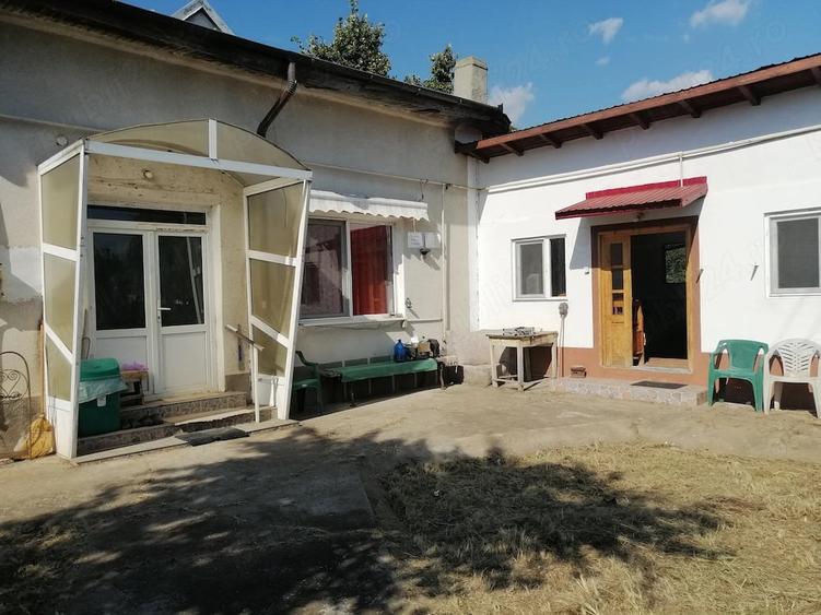 Casă cu 4 camere cu Teren 987 Mp în Valea Călugărească