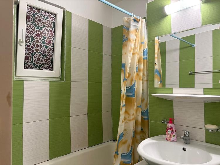 Apartament cu 2 camere semidecomandat, mobilat în Alexandru Obregia