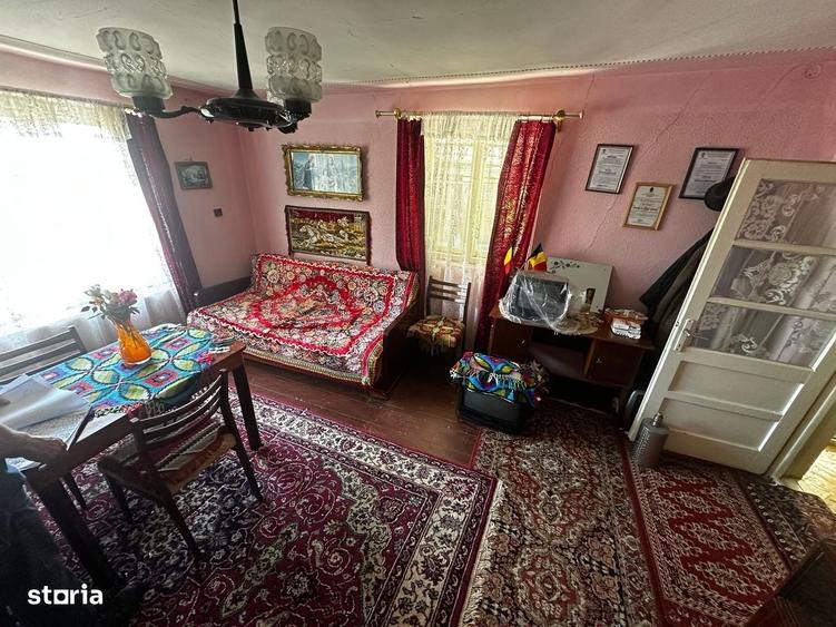 Casă cu 3 camere cu Teren 1124 Mp în Central