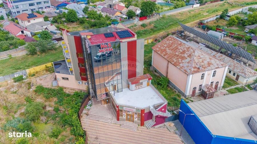 Spațiu comercial, de 1,855 mp, în Central