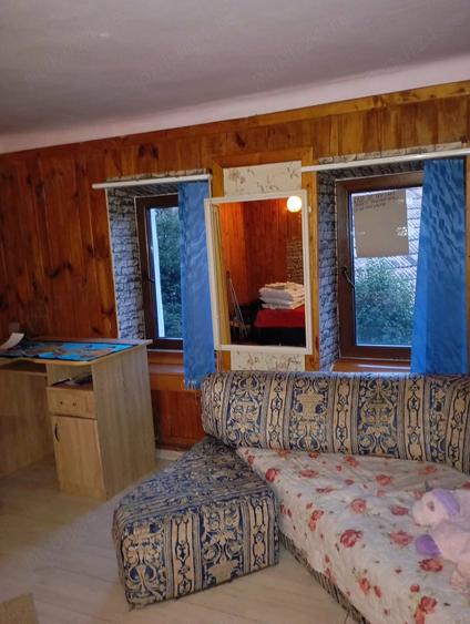 Casă cu 4 camere cu Teren 500 Mp în Central