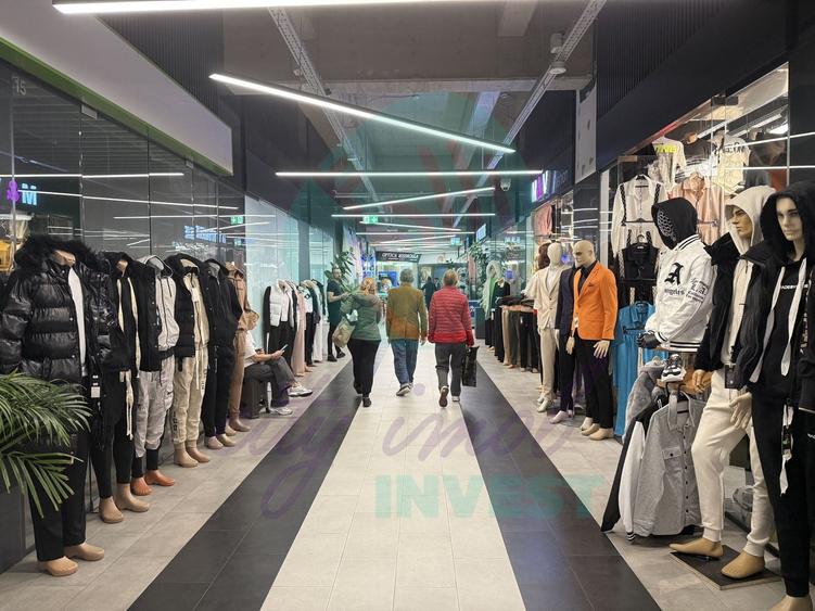 Spațiu comercial, de 17.700000762939 mp, în Văcăresti