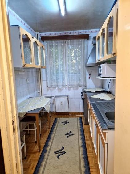 Apartament cu 3 camere semidecomandat, mobilat în Drumul Taberei