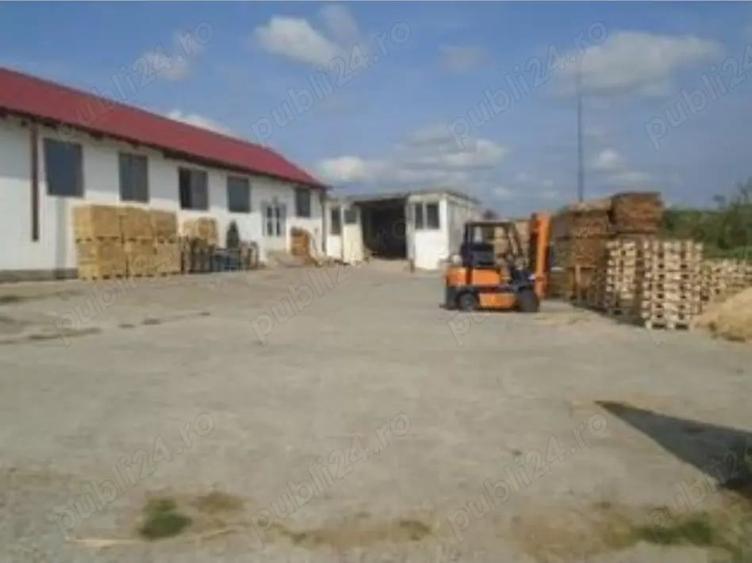 Spațiu comercial, de 700 mp, în Central