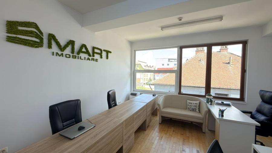 Birou, de 200 mp, în Ștrand