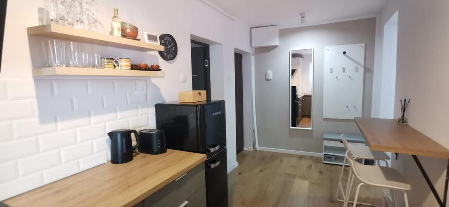 Apartament cu 3 camere decomandat în Gruia
