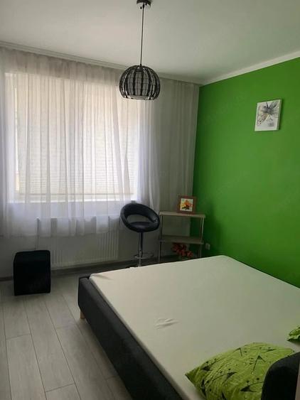 Apartament cu 3 camere decomandat în Dumbrăvița
