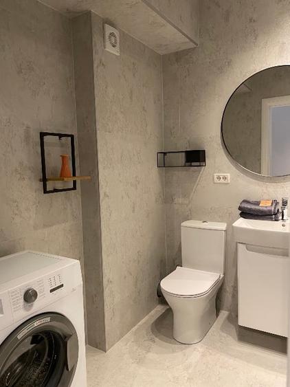 Apartament cu 2 camere decomandat, mobilat în Parcul Carol