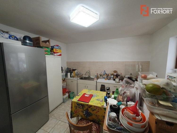 Casă individuală cu 4 camere cu Canalizare în Sânmihaiu Român