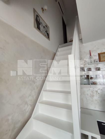 Apartament cu 3 camere decomandat, mobilat în Ipotești