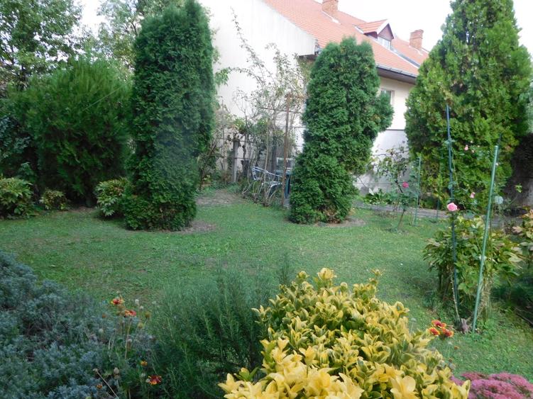 Apartament cu 5 camere decomandat în Central