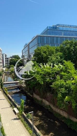 Apartament cu 2 camere semidecomandat, mobilat în Central
