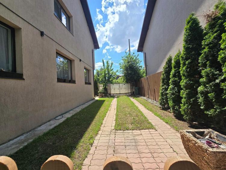 Casă individuală cu 5 camere cu Canalizare în Dobroești