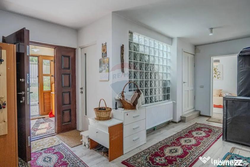 Casă cu 7 camere cu Teren 953 Mp în Colonia 1 Mai