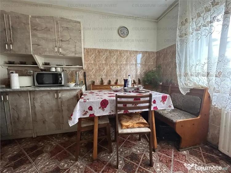 Apartament cu 3 camere decomandat în Noua