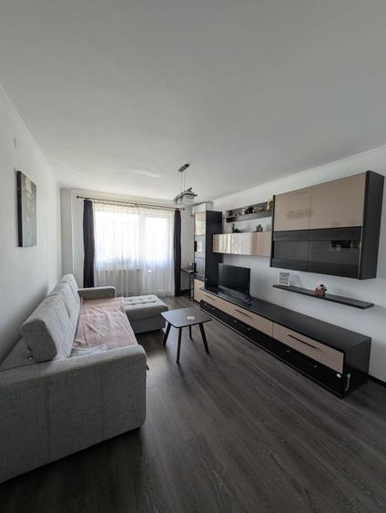 Apartament cu 2 camere semidecomandat în Trivale