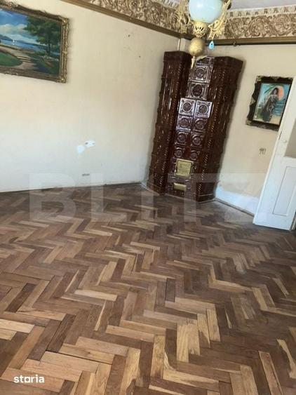 Casă cu 6 camere cu Teren 600 Mp în Central