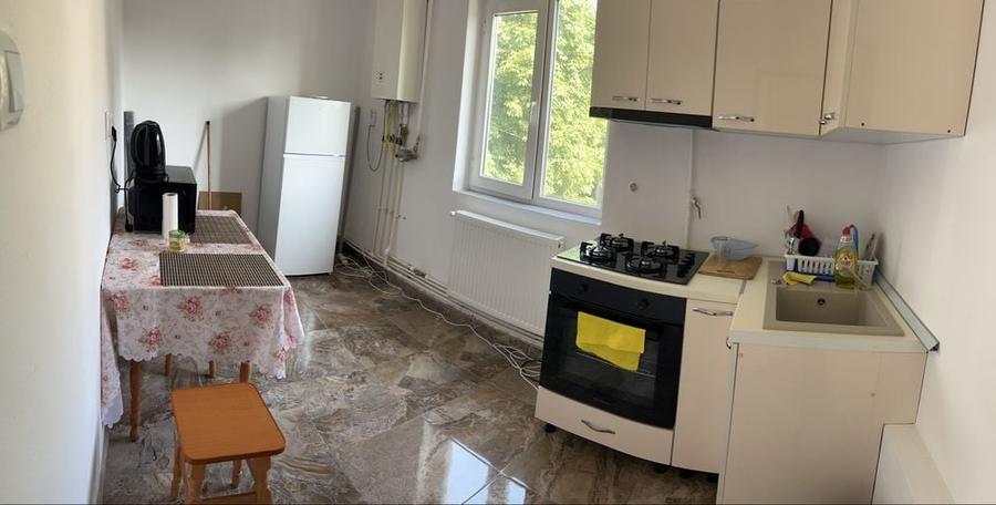 Apartament cu 2 camere nedecomandat în Central
