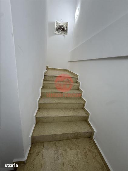 Apartament cu 5 camere decomandat în Central