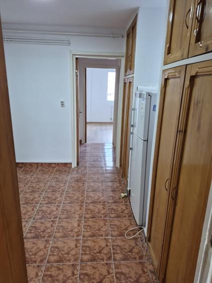 Apartament cu 2 camere decomandat în Militari