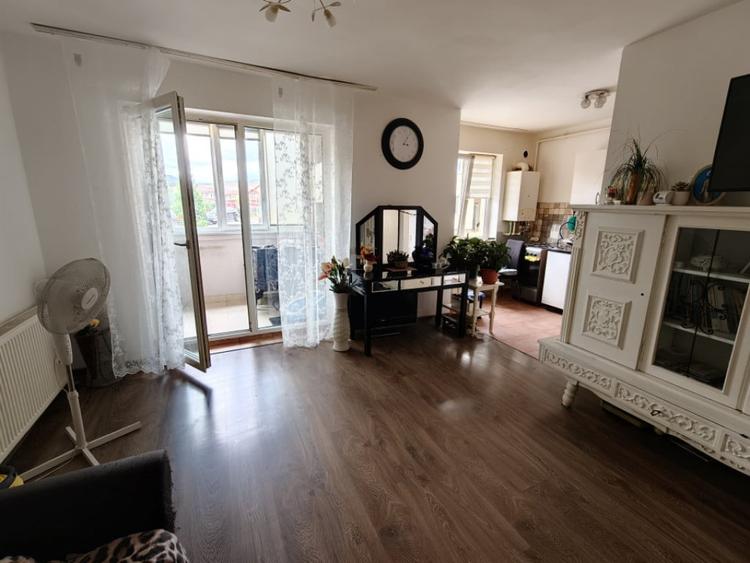 Apartament o camera | 34 mp | zona Florilor, Flore?ti - 1