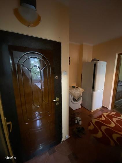 Apartament cu 2 camere semidecomandat, mobilat în Micro 19