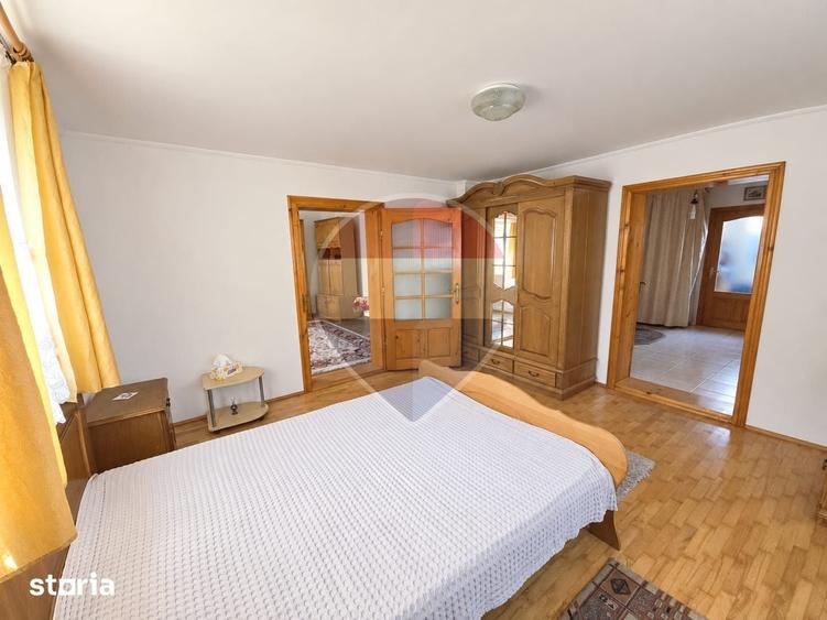 Casă cu 5 camere cu Teren 370 Mp în Central