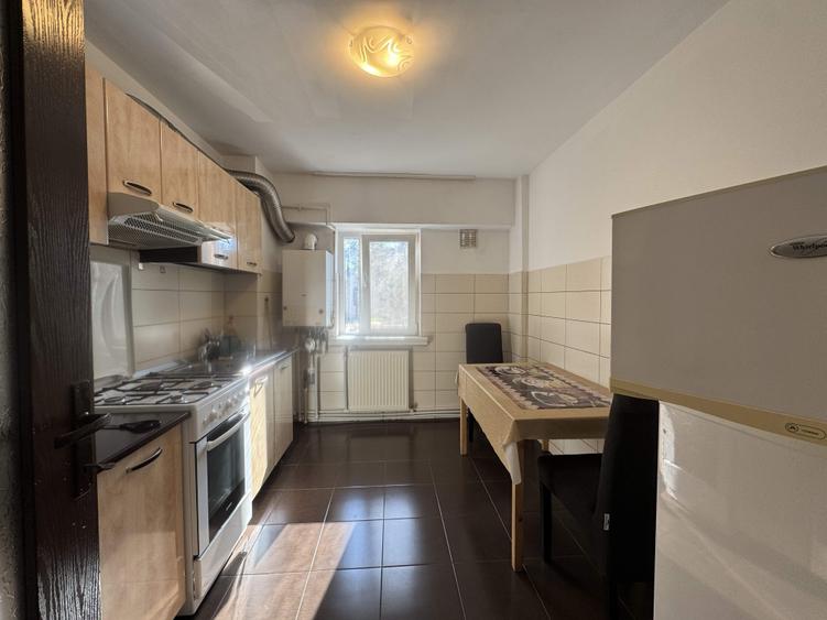 Apartament cu 2 camere decomandat în Orașul de Jos