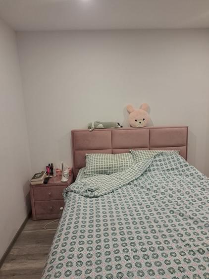 Apartament cu 3 camere decomandat în 1 Decembrie