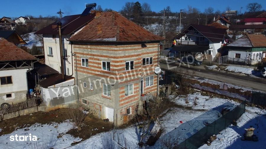 Casă cu 3 camere cu Teren 3877 Mp în Valea Danului