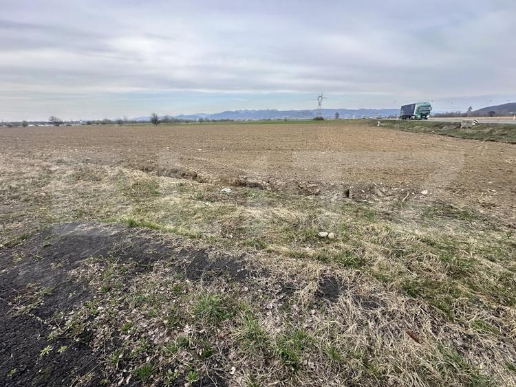 Teren agricol intravilan de 32000 mp, în Simeria