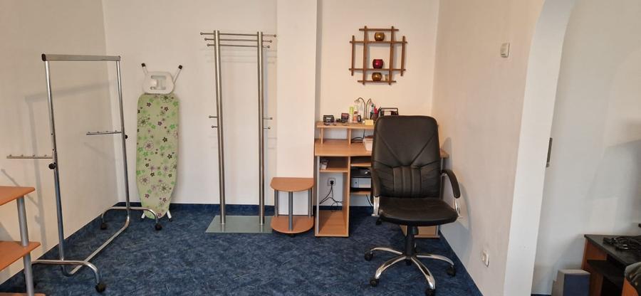 Apartament cu 4 camere decomandat, mobilat în Micro IV