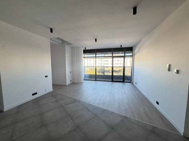 Apartament cu 4 camere decomandat, mobilat în Pipera