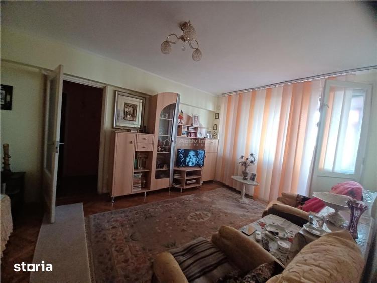 Apartament cu 2 camere semidecomandat în Muncii
