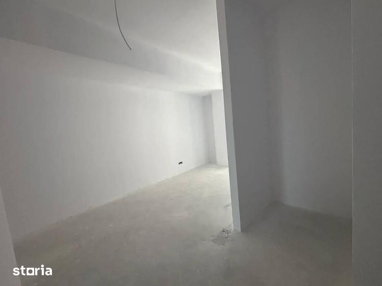 Apartament cu 3 camere în Centrul Civic