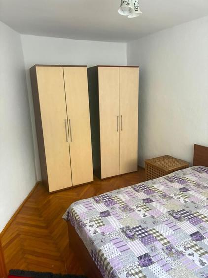 Apartament cu 4 camere decomandat în Dosu Bricii